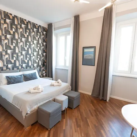 Sofia Stazione * 的里雅斯特